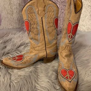 Corral Teen Boots SZ 4 1/2 GUC!
